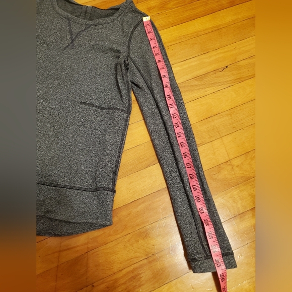 Lululemon Exhalation Pullover II. Heathered grey. Size 2. - Picture 11 of 12